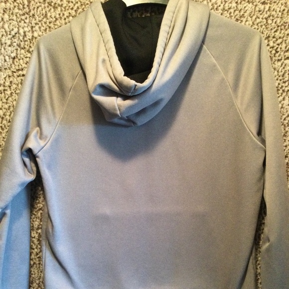 Reebok Sweatshirt/Hoodie - Picture 3 of 5